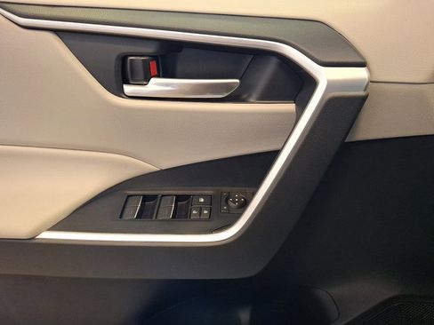 Certified 2025 Toyota RAV4 XLE w/ Convenience Package image 10