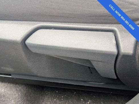Used 2025 Nissan Kicks SV FWD image 21