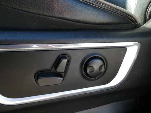 Used 2023 RAM 1500 Laramie AWD/4WD image 23