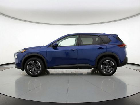 Used 2025 Nissan Rogue SV AWD/4WD image 5