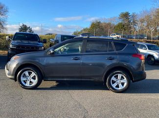 Used 2014 Toyota RAV4 XLE video 2
