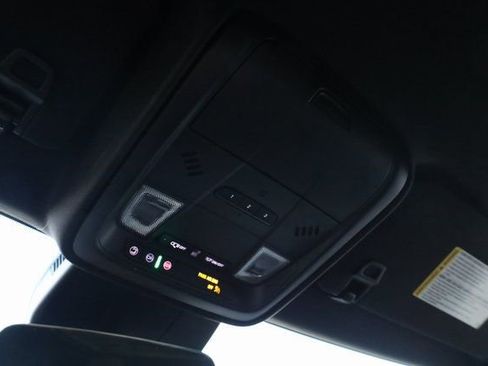 Used 2024 Cadillac XT4 Premium Luxury image 28