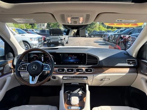 Used 2022 Mercedes-Benz GLS 450 4MATIC image 27
