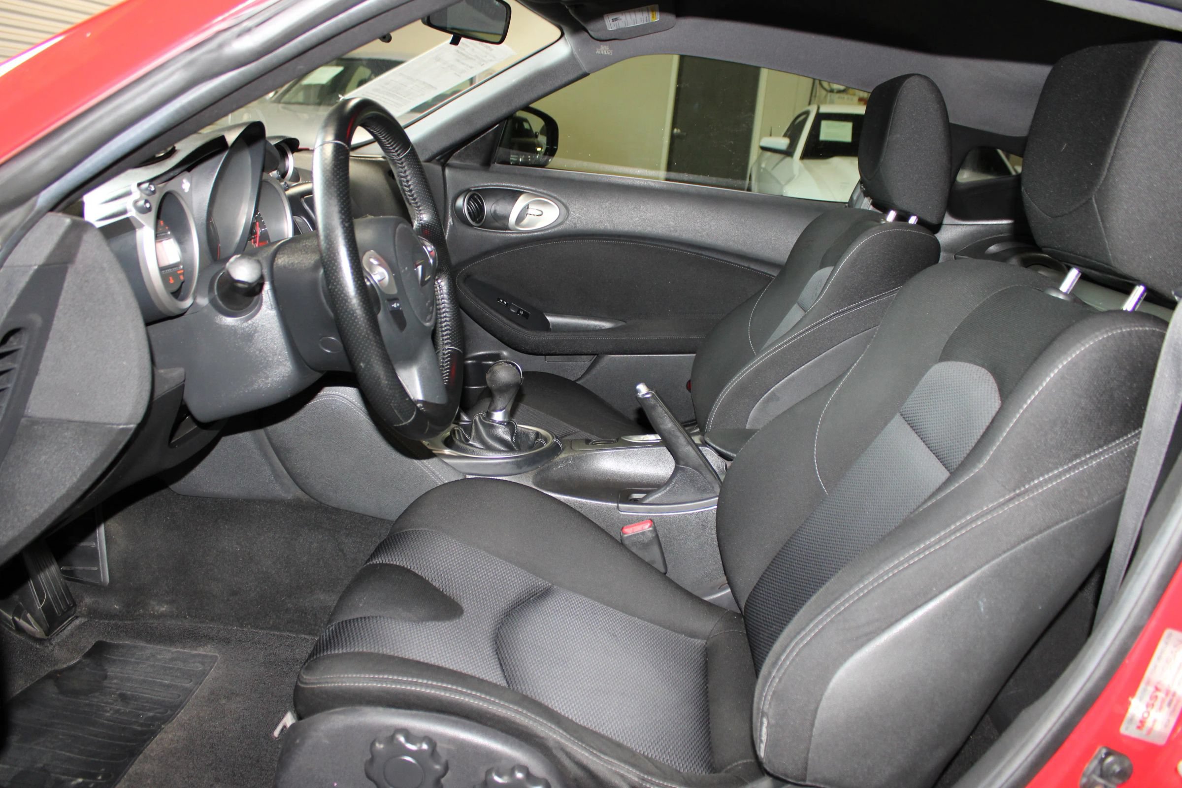 Used 2012 Nissan 370Z Coupe RWD image 21