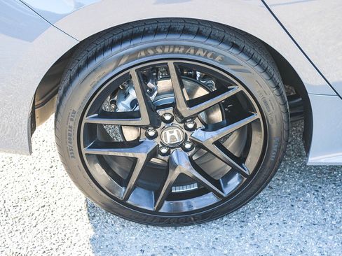 Certified 2025 Honda Civic Sport image 12