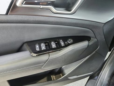 Certified 2023 Kia Sportage EX FWD image 19