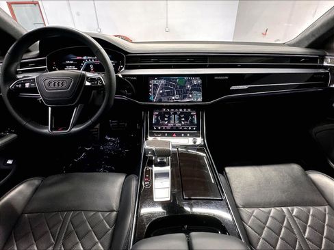 Used 2023 Audi S8 w/ S8 Comfort Plus Package AWD/4WD image 16
