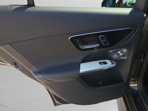 Certified 2026 Mercedes-Benz GLC 300 4MATIC image 8