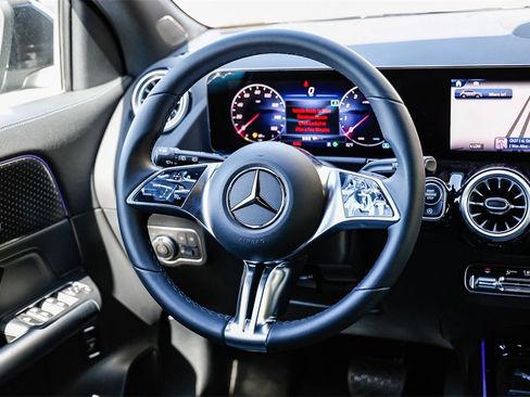 New 2025 Mercedes-Benz GLA 250 image 13
