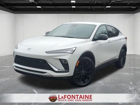 Used 2025 Buick Envista Sport Touring image 1