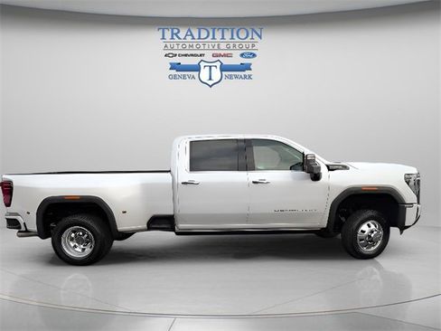 Used 2024 GMC Sierra 3500 Denali Ultimate image 6