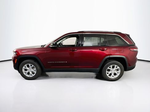 Used 2023 Jeep Grand Cherokee Limited w/ Trailer Tow Prep Group (B) AWD/4WD image 8