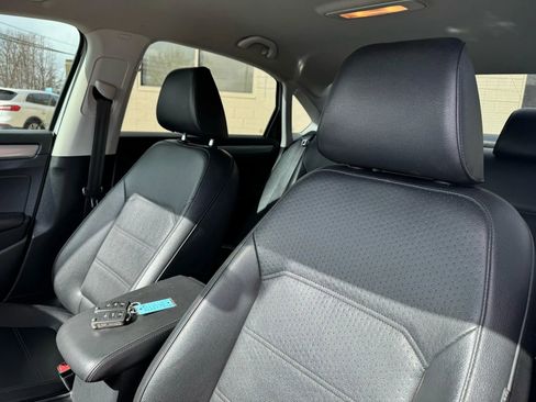 Used 2015 Volkswagen Passat 1.8T Limited Edition image 23