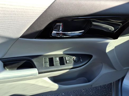 Used 2017 Honda Accord LX image 11