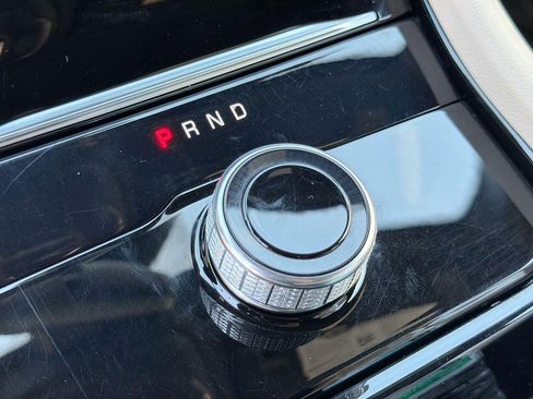 Used 2023 Jeep Grand Cherokee L Limited RWD image 13
