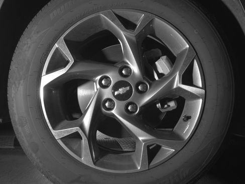Used 2025 Chevrolet Trax LT w/ LT Convenience Package FWD image 13