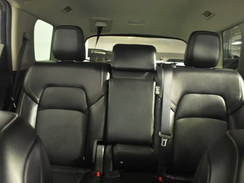Used 2022 Nissan Pathfinder SL w/ SL Black Package AWD/4WD image 28