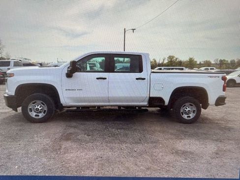 Used 2023 Chevrolet Silverado 2500 W/T w/ Snow Plow Prep/Camper Package image 22