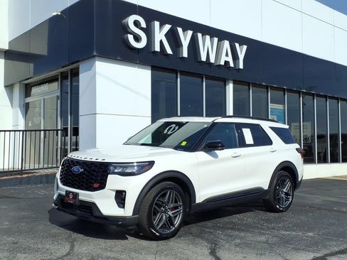 Used 2025 Ford Explorer ST w/ Sun And Sound Package AWD/4WD image 1