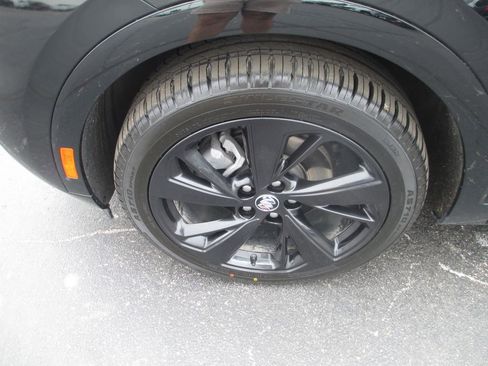 Used 2022 Buick Envision Essence w/ Sport Touring Package FWD image 15