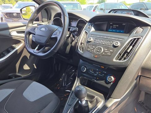 Used 2018 Ford Focus ST FWD image 7