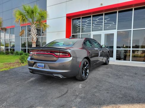 Used 2015 Dodge Charger R/T w/ Wheels & Tunes Group RWD image 4
