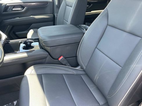 New 2026 GMC Yukon XL Elevation w/ Elevation Premium Package AWD/4WD image 19