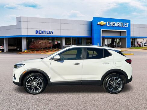 Used 2023 Buick Encore GX Select image 2