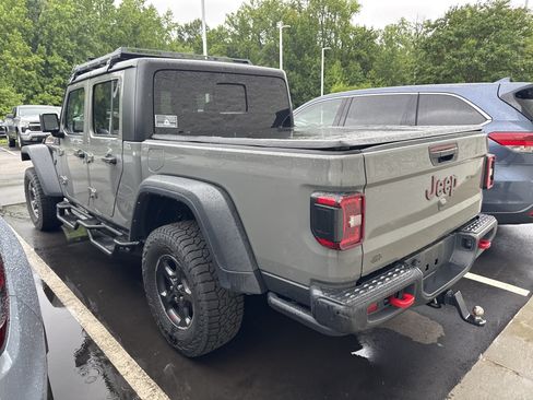 Used 2023 Jeep Gladiator Rubicon w/ Trailer Tow Package AWD/4WD image 10