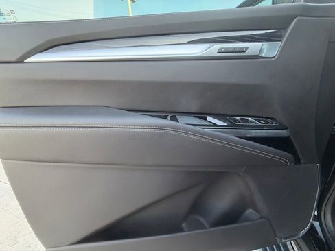 Used 2025 Cadillac Escalade ESV Sport w/ Touring Package AWD/4WD image 11