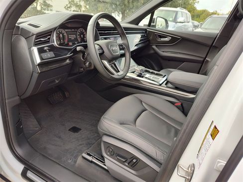 Used 2025 Audi Q7 2.0T Premium image 2