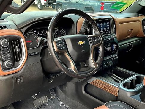 Used 2022 Chevrolet Silverado 3500 High Country w/ Technology Package image 13