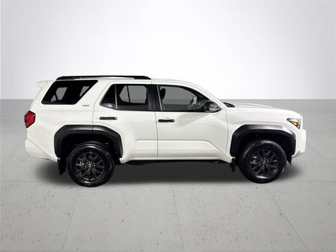 Used 2025 Toyota 4Runner SR5 RWD image 5