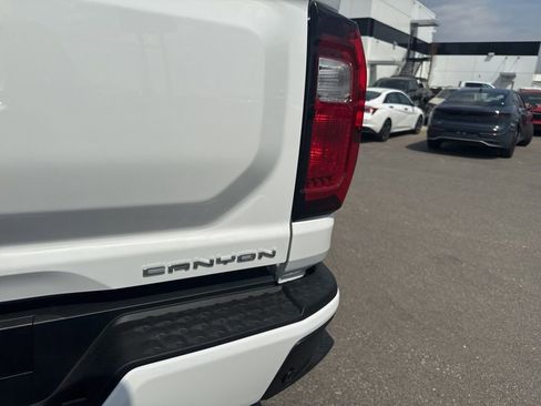 New 2026 GMC Canyon Denali image 33