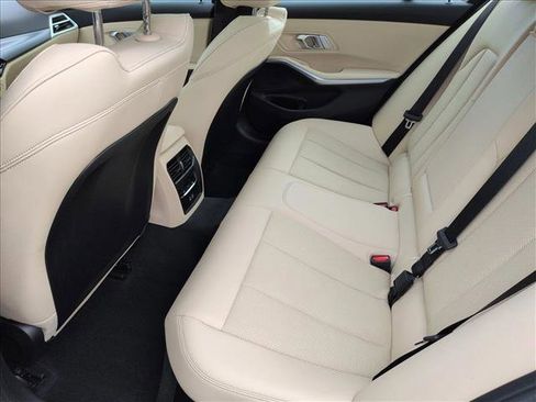 Used 2025 BMW 330i Sedan w/ Convenience Package image 20