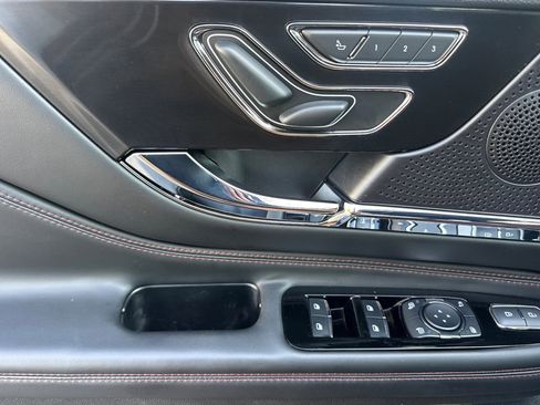 Certified 2025 Lincoln Corsair Grand Touring image 11