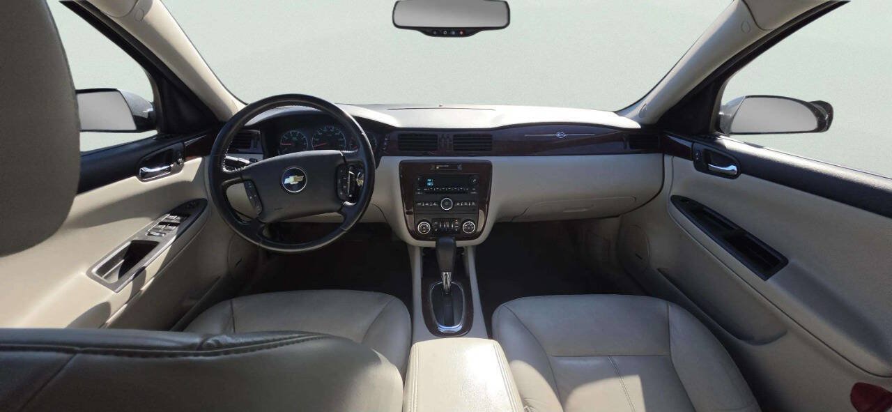 Used 2011 Chevrolet Impala LT w/ Luxury Edition Package FWD image 8