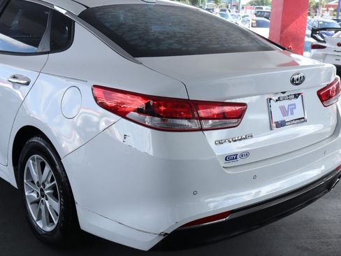 Used 2018 Kia Optima LX FWD image 8