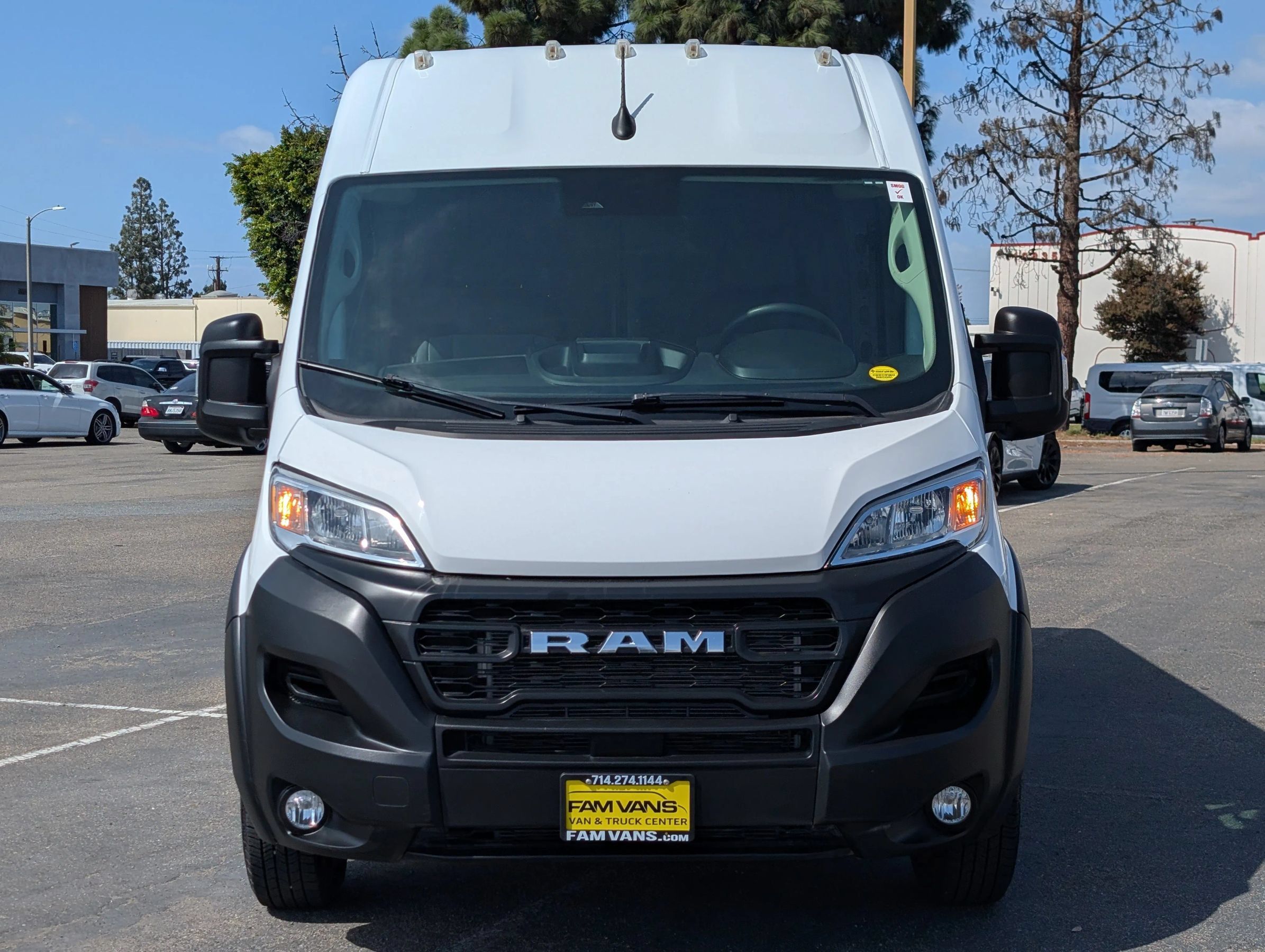Used 2026 RAM ProMaster 2500 w/ Convenience Group FWD image 2