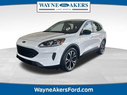 Used 2022 Ford Escape SE w/ SE Sport Appearance Package