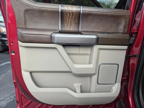 Used 2019 Ford F250 Limited image 14