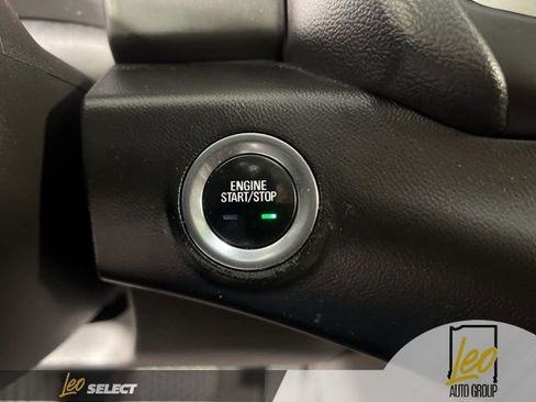 Used 2022 GMC Terrain SLE w/ Driver Convenience Package FWD image 22