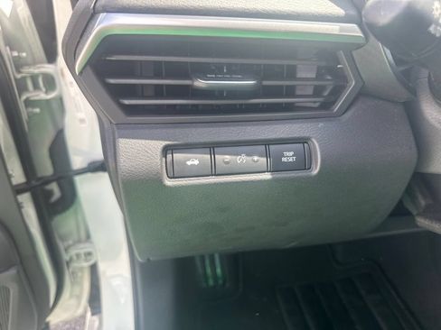 Used 2022 Nissan Altima 2.5 S FWD image 11