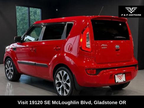 Used 2013 Kia Soul ! FWD image 4