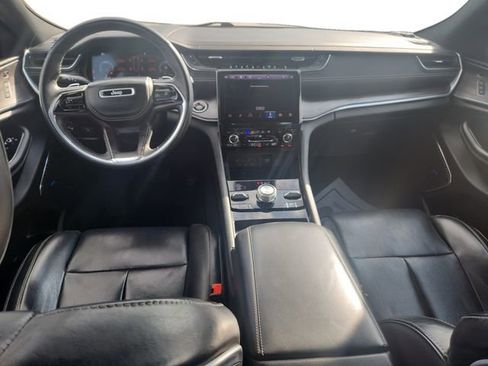 Used 2021 Jeep Grand Cherokee L Overland w/ Luxury Tech Group IV image 10