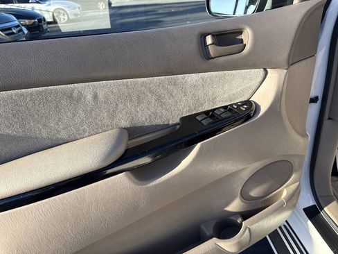 Used 2004 Toyota Sienna CE image 14