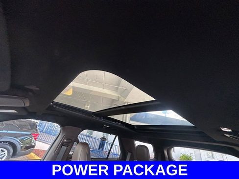 Used 2022 Ford Explorer King Ranch image 12