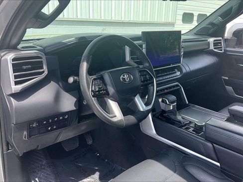 Used 2024 Toyota Tundra Platinum AWD/4WD image 18