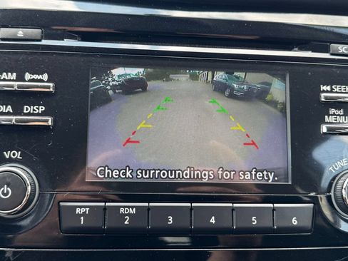 Used 2017 Nissan Rogue AWD image 20