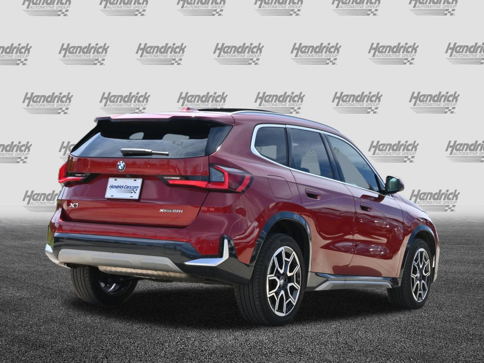 Used 2026 BMW X1 xDrive28i AWD/4WD image 9